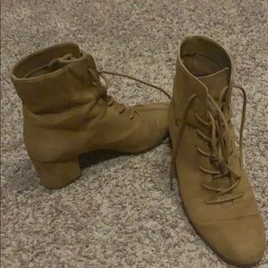 Fashionable Suede boot, so elegant and stylish!